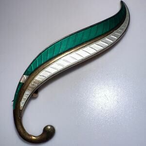 Albert Scharning Norway sterling silver guilloche enamel white green leaf brooch